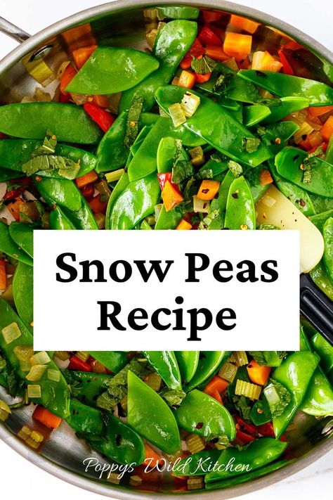 Pan of vibrant green, lightly cooked fresh snow peas. Cooking Snow Peas, Snow Pea Salad, Snow Peas Recipe, Peas Recipe, One Pot Dinners, Vegetable Casserole, Pea Recipes, Snow Peas, Vegan Sides