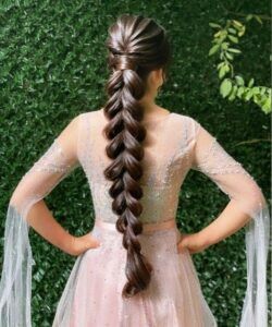 Euphemia Potter, Side Braid With Curls, Curled Hair With Braid, Hairstyles For Indian Wedding, Very Easy Hairstyles, Hairstyles For Gowns, Bridal Hairstyle Indian Wedding, Fishtail Hairstyles, Hair Style On Saree