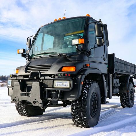 2003 Mercedes Benz Unimog U500 Portal Axles, Mercedes Unimog, Mercedes Benz Unimog, The Other Guys, Work Truck, Car And Driver, Diesel Engine, Big Trucks, Mercedes Benz