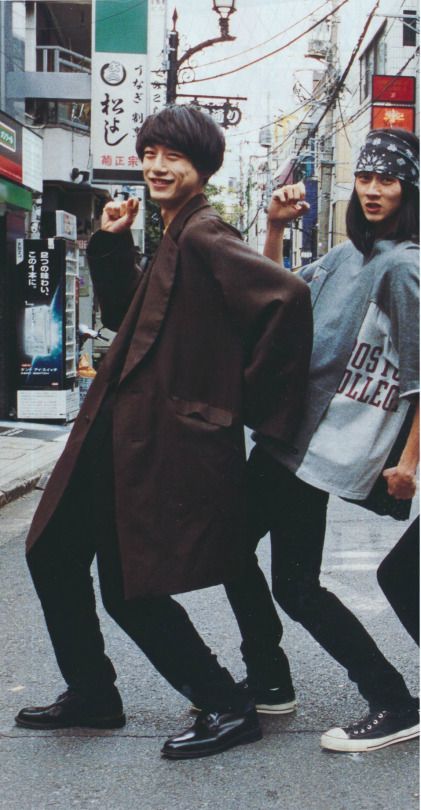 Vintage Japanese Streetwear, Japanese Outfits Street Style Men, 90's Japan, Sakaguchi Kentaro, Japan Boy, Kentaro Sakaguchi, 일본 패션, Japan Model, Japon Illustration