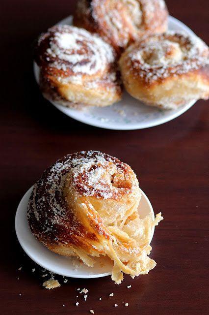 Sourdough Cruffins, Dessert Breton, Laminated Dough, Sourdough Starter Discard Recipe, Pane Dolce, Kouign Amann, Homemade Sourdough Bread, Breakfast Pastries, Sourdough Baking