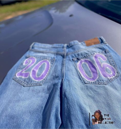 Senior Pants Design Ideas, Hoco Painted Shorts, Zodiac Sign Pants Photoshoot, Painted Zodiac Jeans, Senior Jeans Black And Gold, Painted Birthday Pants, Spirit Jeans Homecoming Freshman, Birthday Jeans Painted, Zodiac Jeans Photoshoot