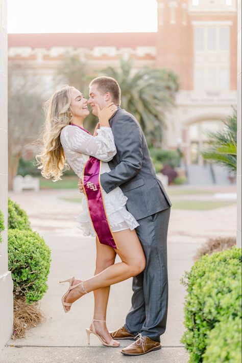 Graduation Couple, Fsu Graduation, Couple Graduation Pictures, Couple Graduation, Pretty Photography, Couple Pose, Grad Pics, Grad Photos, Graduation Outfit