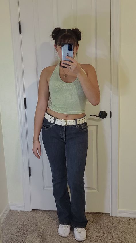 Low Rise Mid Size, Plus Size Low Rise, Low Waisted Jeans Plus Size, Mid Size Low Rise Jeans, Plus Size Low Rise Jeans, Low Rise Jeans Plus Size Y2k, Low Rise Jeans On Midsize, Low Wasted Jeans Outfit, Low Wasted Jeans