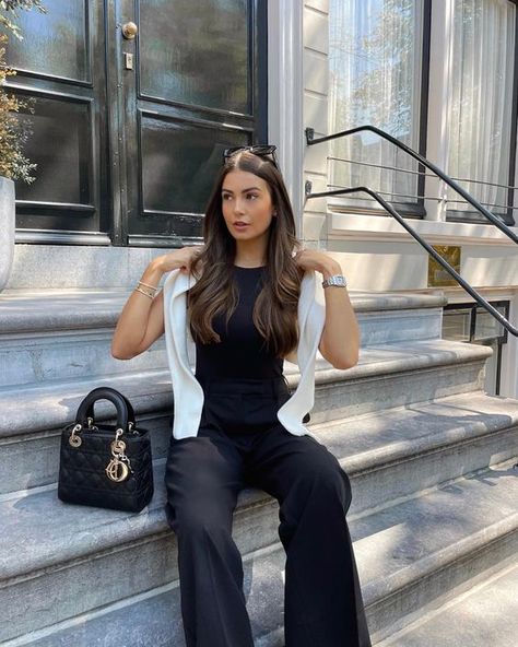 Lady Dior Bag Outfit, Dior Bag Outfit, Mini Bag Outfit, Dior Street Style, Dior Mini Bag, Designer Bags Black, Lady Dior Mini, Dior Outfit, Lux Fashion