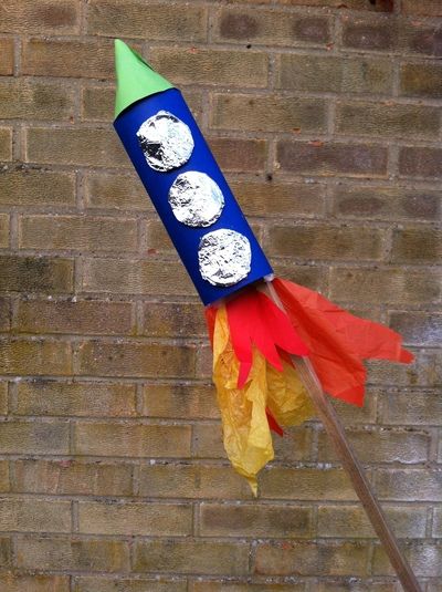 Rocket, firework, bonfire night, toilet roll Rocket Ship Craft, Bonfire Night Crafts, Fireworks Craft For Kids, Fireworks Craft, Pringles Can, Ship Craft, Toilet Paper Roll Crafts, Paper Roll Crafts, Bonfire Night