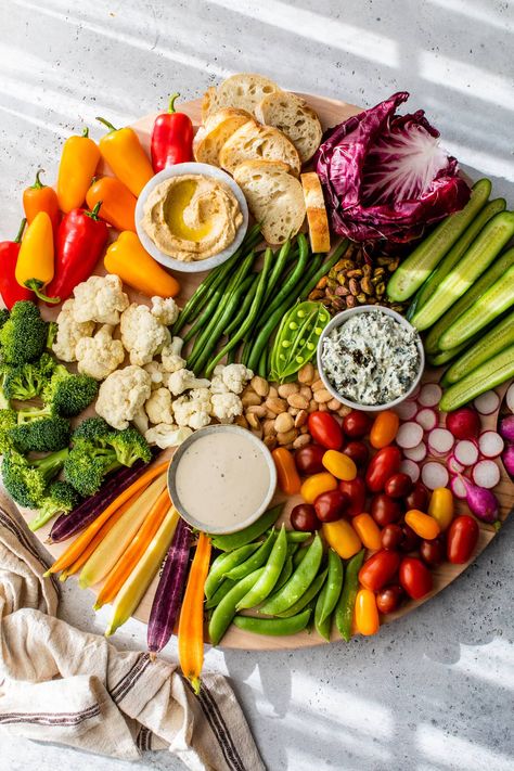 The 6 Best Veggie Trays of 2024 Charcuterie Board With Dips, Vegetable Charcuterie Board, Vegetable Charcuterie, Homemade Dips, Plastic Serving Trays, Radicchio Salad, Healthy Veggie, Veggie Snacks, Whipped Feta