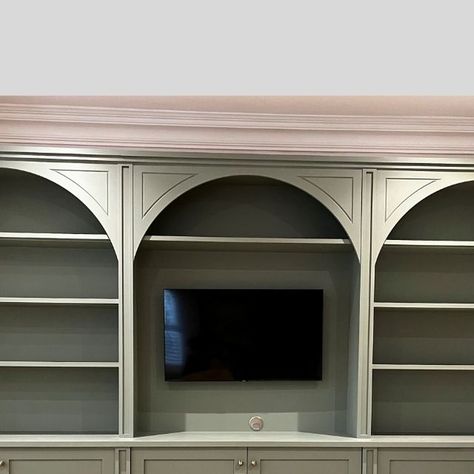 Corner Storage Living Room, Media Wall With Arch, Curved Media Wall, Arch Media Wall, Arched Tv Wall, Arched Built Ins With Tv, Arch Tv Wall, Arch Tv Built In, Arched Tv Unit