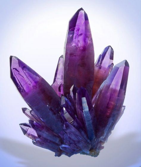 Tall Art, Crystal Aesthetic, Fine Minerals, Pretty Rocks, Cool Rocks, Crystal Magic, Beautiful Rocks, Art Antique, Minerals And Gemstones