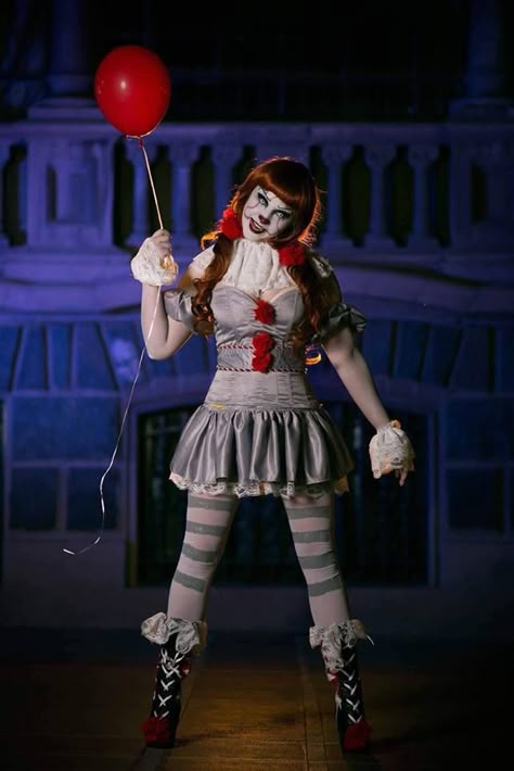 Pennywise (Female Ver.) from it Pennywise Female, It Chapter One, Pennywise Halloween Costume, Pennywise Cosplay, Circus Halloween Costumes, Pennywise Halloween, Clown Costume Women, Creepy Halloween Costumes, Cosplay Store