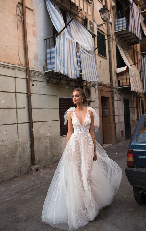 Bow Gown, Muse By Berta, Berta Wedding Dress, Outdoor Wedding Dress, Berta Bridal, White Slip Dress, Pnina Tornai, Gaun Fashion, Grace Loves Lace