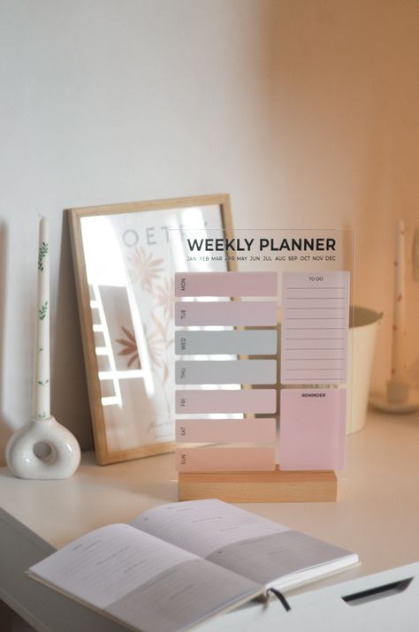 Stay organized and stylish with our acrylic glass weekly planner. This personal weekly planner is perfect for managing your schedule, whether for individual use or as a family planner. It offers ample space for notes and appointments, helping you keep track of your week at a glance. The sleek design includes a monday start calendar, ensuring a smooth transition into each week. Enhance your productivity and keep your life in order with this elegant and functional appointment calendar. Key feature Week Calendar, Acrylic Calendar, Diy Acrylic Planner, Office Must Haves Work, Acrylic Planner, Calendar Planner, Acrylic To Do List Board, Acrylic Weekly Planner, Acrylic Monthly Planner Board