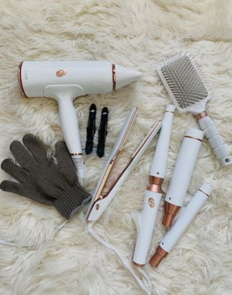 Cute Hair Supplies, Hair Tools Aesthetic, Best Hair Tools, Shampoo Commercial, Favorite Hair Products, Hair Dryer Set, Pantene Shampoo, Hair Tool Set, Hair Care Kit