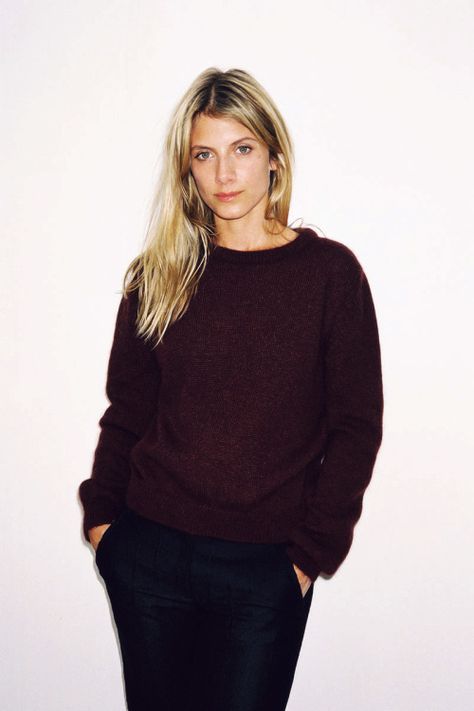 Melanie Laurent Melanie Laurent, Camille Rowe, French Beauty, French Actress, French Chic, French Women, Beauty Icons, Minimal Fashion, Powerful Women