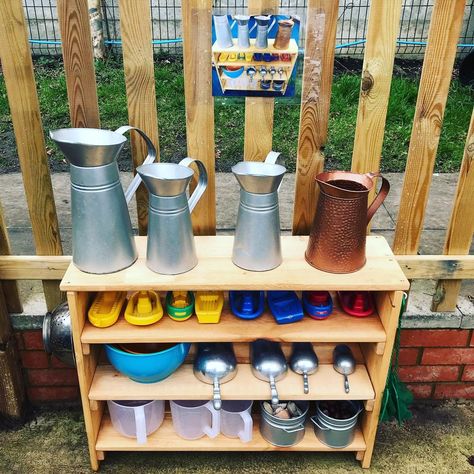 Outdoor Water Area Eyfs, Outdoor Classroom Eyfs, Outdoor Shelving Ideas, Water Area Eyfs, Tinker Space, Eyfs Garden, Nursery 2024, Montessori Outdoor, Preschool Maths