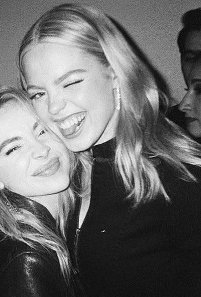 Renee Rapp, Heart Is Full, Sabrina Carpenter, Last Night, Broadway, Log In, Log, Christmas, On Instagram