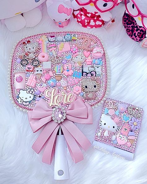 Hand Mirror Decorating Ideas, Bedazzled Items, 2010 Vibes, Rhinestone Mirror, Luxe Aesthetic, Kawaii Items, Hand Mirrors, Pink And Purple Wallpaper, Luxury Mirrors