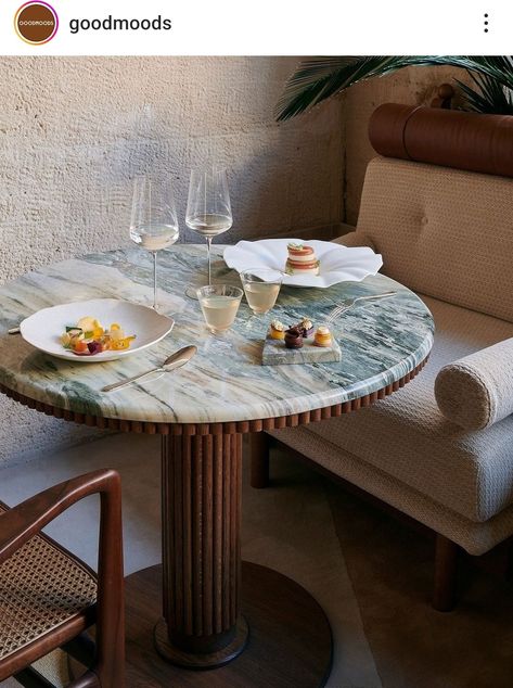 Cafe Marble Table, Restaurant Marble Table, Communal Table Restaurant, Parisian Dining, Hotel Rooftop Bar, Restaurant Dining Table, Restaurant Table, Kunming, Metal Dining Table