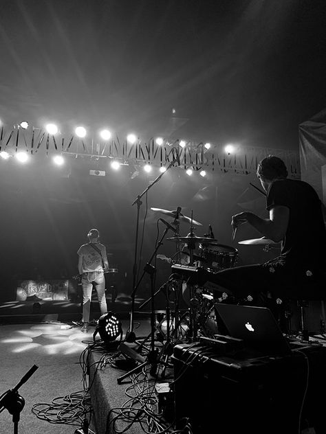 The Unspoken Backstage - The Mahindra Blues Festival on Behance Music Artist Manager Aesthetic, Backstage Pass Aesthetic, Backstage Concert Aesthetic, Tour Manager Aesthetic, Music Manager Aesthetic, Gitar Pose, Backstage Aesthetic Concert, Backstage Aesthetic, Concert Production