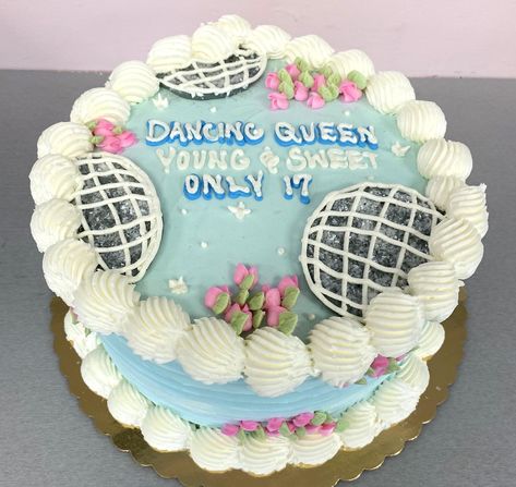 Queen Cake Ideas, Dancing Queen Cake, Queen Cake, 17 Birthday Cake, Queen Cakes, 17th Birthday, Dancing Queen, Cupcake Cookies, Cake Ideas