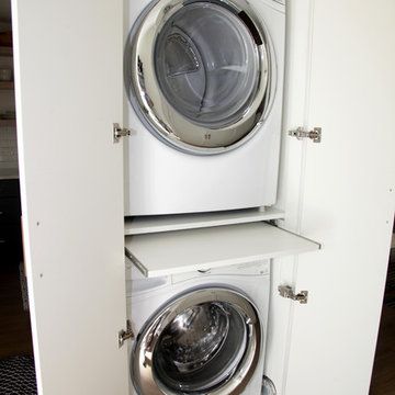 Washer Dryer Ideas, Small Space Laundry Room, Small Space Laundry, Washer Dryer Closet, Washer Dryer Laundry Room, Small Laundry Closet, Laundry Cupboard, Narrow Laundry Room, Stacked Laundry Room