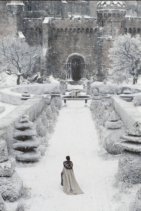 Winter Szenen, Winter's Tale, Chateau France, Winter Magic, Winter Beauty, A Castle, Snow Scenes, Winter Wonder, Winter Aesthetic