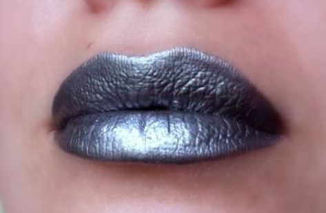 Handmade Lipstick, Gray Lipstick, Silver Lipstick, Grey Lipstick, Silver Eyeshadow, Peach Lipstick, Lipstick Hacks, Metallic Lipstick, Creamy Lipstick