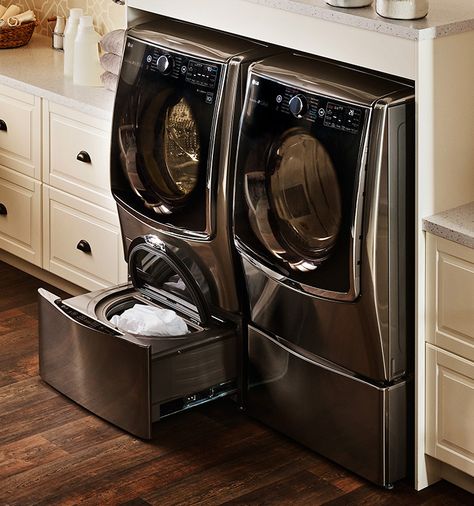 Flex your laundry routine by tackling multiple loads at once! LG’s TWINWash bundle is a multitasking marvel that pairs an LG washer with an LG SideKick™. Washer Dryer Countertop, Washer And Dryer Set, Lg Signature, Lg Washer And Dryer, Smart Washer And Dryer, Portable Clothes Dryer, Wishy Washy, Laundry Time, Lg Washer