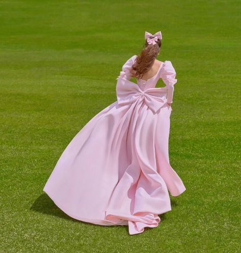 Satin Long Prom Dress, Satin Sleeves, Pretty Prom Dresses, Fairy Dress, Glam Dresses, Pink Princess, Long Prom Dress, Prom Party Dresses, Dress Party