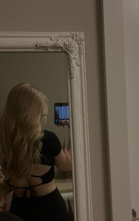 Blonde Girl Mirror, Blonde Mirror Selfie, Mirror Selfie Blonde, Mirror Pictures Selfie, Blonde Selfies, Spiegel Selfie, Hair Mirror, Pretty Blonde Hair, Free Photo Filters