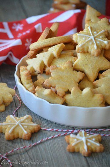 Butter Shortbread Cookies, Fun Dessert, Easy Oatmeal, Oatmeal Cookie Recipes, Buttery Cookies, Raisin Cookies, Oatmeal Chocolate Chip Cookies, Peanut Butter Chocolate Chip, Chocolate Chip Oatmeal