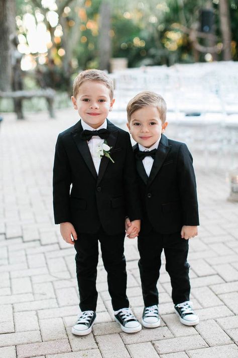 Don Cesar, Wedding Outfit For Boys, Ring Boy, Bearer Outfit, Ring Bearer Outfit, Tuxedo Wedding, Mod Wedding, Rose Engagement Ring