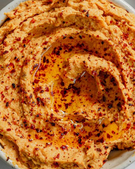 Smooth Hummus Recipe, Carrot Hummus, Lentil Hummus, Hummus Ingredients, Vegan Hummus, Easy Homemade Recipes, Hummus Recipe, Roasted Carrots, Canned Chickpeas