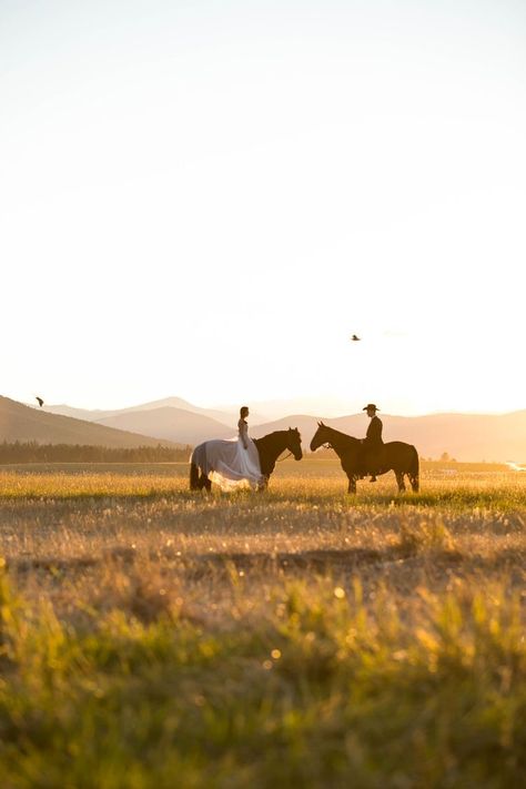 Montana Wedding Venues, Ranch Resort, Wedding Fotos, Luxury Ranch, Montana Elopement, Montana Ranch, Glamping Tents, Western Themed Wedding, Horse Wedding