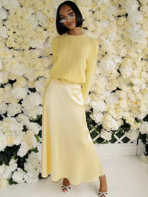 10 Outfit Ideas for a Night at the Ballet or Theatre Bright Yellow Outfit, Wimbledon Outfits, Theatre Outfit, Urban Outfitters Style, Ralph Lauren Looks, Poppy Delevingne, Perfect Fall Outfit, Style Rules, Look Classy