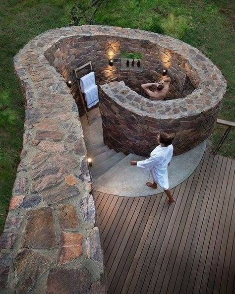 Landscape Designs, Outdoor Bathrooms, Stone Walls, Decor Minimalist, Outdoor Shower, Home Decor Tips, Better Homes And Gardens, Landscaping Ideas, Front Yard Landscaping