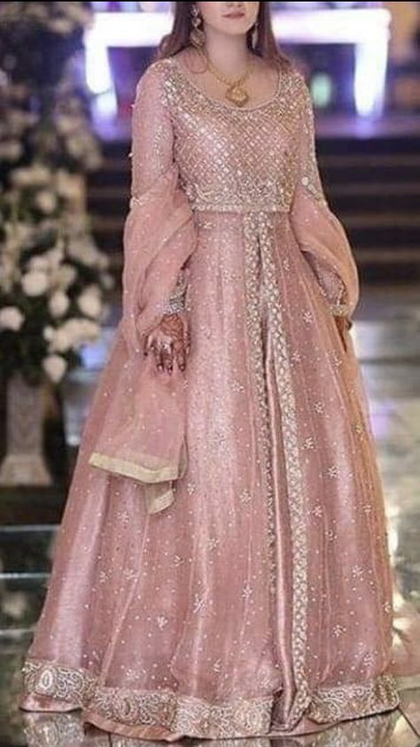 Mehndi Outfit, Nikah Dress, Pink Long Dress, Desi Wedding Dresses, Printed Gowns, Dress Makeup, Engagement Dresses, Pakistani Wedding Dresses, Fancy Dress Design