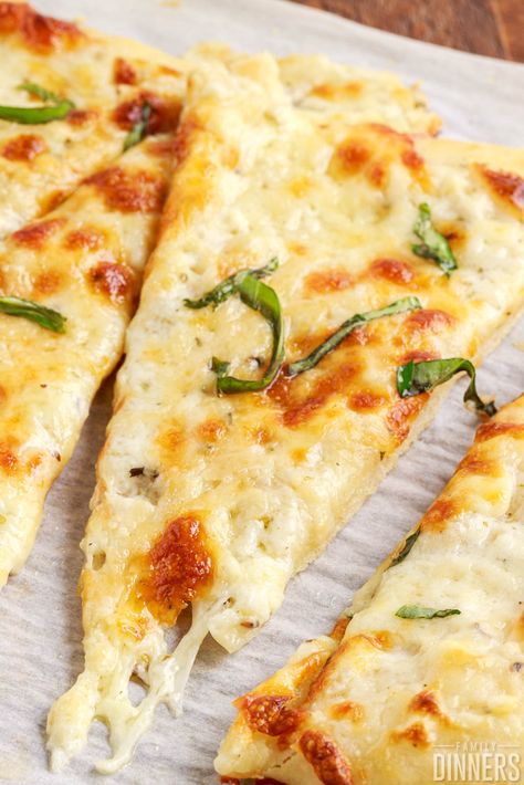 White Pie Pizza, Pizza With No Cheese, Ranch Pizza Sauce Recipes, Sauce For White Pizza, White Naan Pizza Recipe, White Pizza Recipe Without Ricotta, Homemade White Pizza Recipe, Honey Garlic Pizza, Dinner To Make For Family