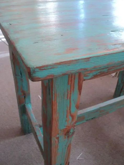 ¡9 Técnicas de Envejecimiento para Madera! - Ideas Perfectas Chippy Painted Furniture, Glazing Furniture, Painting Wood Furniture, Furniture Painting Techniques, Green Furniture, Vintage Cafe, Kitchens And Bedrooms, Distressed Furniture, Funky Painted Furniture