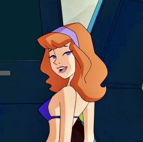 Red Head Cartoon, Daphne And Fred, Daphne From Scooby Doo, Scooby Doo Mystery Inc, Arte Pin Up, Scooby Doo Images, Scooby Doo Mystery Incorporated, Daphne And Velma, New Scooby Doo