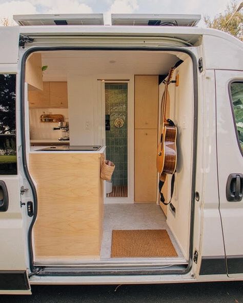 Iveco Daily Camper, Camper Diy, Best Campervan, Van Conversion Interior, Campervan Life, Build A Camper, Van Life Diy, Campervan Interior, Camper Van Conversion Diy