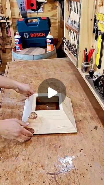 Cool Wooden Things, Small Woodshop Ideas, Diy Easy Wood Projects To Sell, Miter Saw Projects, Artesanias En Madera Ideas, Carpinteria Madera Ideas, Small Wooden Projects Diy, Woodworking Tips And Tricks, Small Woodworking Projects That Sell