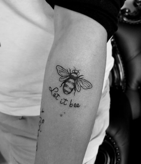 Let it be tattoo, bee tattoo done by Stephanie kratzel Let It Bee Tattoo Ideas, Let It Bee Tattoo, Tattoo Bee, Let It Be Tattoo, Be Tattoo, Small Thigh Tattoos, Tattoo Party, Mom Daughter Tattoos, Let It Bee