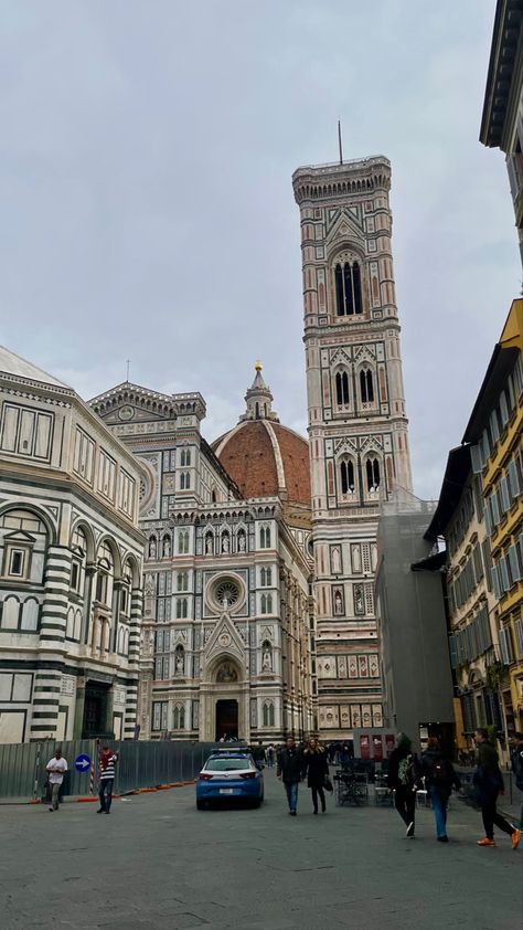 Piazza Del Duomo, Big Ben, Notre Dame, Places Ive Been, Florence, Real Life, Louvre, Building, Travel