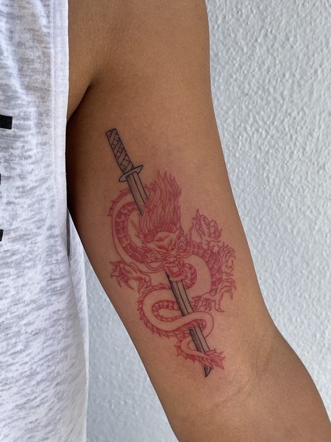 Back Dragon Tattoo Men, Dragon Red Tattoo, Fineline Dragon Tattoo, Red Ink Tattoos Men, Dragon Tattoo Men, Red Tattoo Men, Dragon Tattoo For Men, Tony Tattoos, Dragon Tattoo Forearm