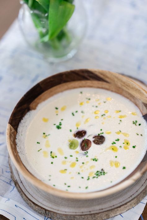 Ajo Blanco White Gazpacho Recipe - Abuela's Cuban Counter Ajo Blanco Recipe, Easy Gazpacho Recipe, White Gazpacho Recipe, Almond Gazpacho, Creamy Orzo Recipes, White Gazpacho, Gazpacho Cold Soup, Raw Vegan Gazpacho, Frito Recipe