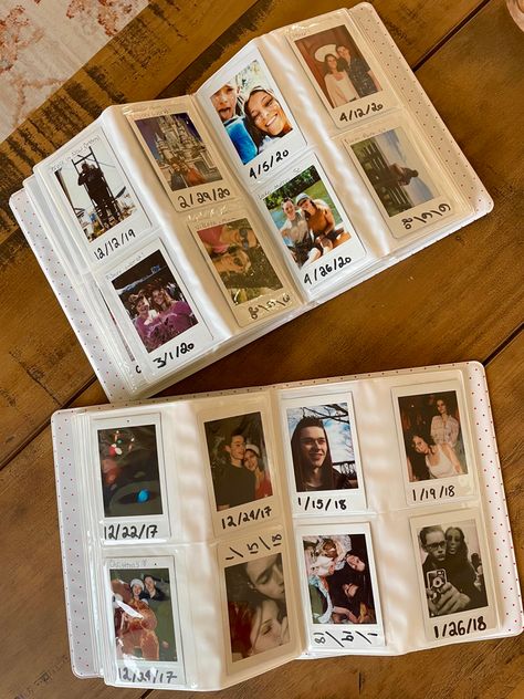 Use this album to nicely display your polaroids Polaroid Album Book, Instax Album Ideas, Polaroid Album Ideas, Polaroid Display Ideas, Polaroid Journal, Polaroid Pictures Display, Polaroid Picture Ideas, Polaroid Albums, Polaroid Book