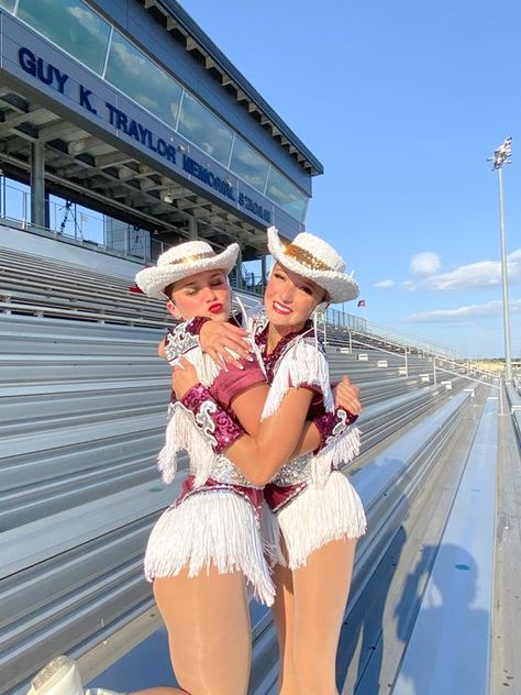 Drill Team Outfits, Drill Pictures, Apache Belles, Drill Team Uniforms, Team Picture Poses, Dance Team Pictures, Team Aesthetic, Drill Team Pictures, Dance Team Photos