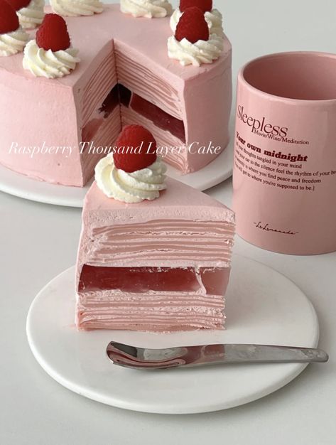 Kue Macaroon, Crepe Cake, Buffet Food, Cute Desserts, Dessert Drinks, Pretty Cakes, Sweets Desserts, Food Obsession, Cute Cakes