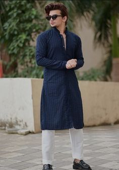 Kurta Pajama Men New Style, Kurta Pajama Men Photo Pose, Mens Poses In Kurta, Poses For Men In Kurta Pajama, Kurtas For Men Style Indian Diwali, Kurta Men Design Style, Kurta Pajama Pose For Men, Kurta Photoshoot Men, Kurta Poses For Men